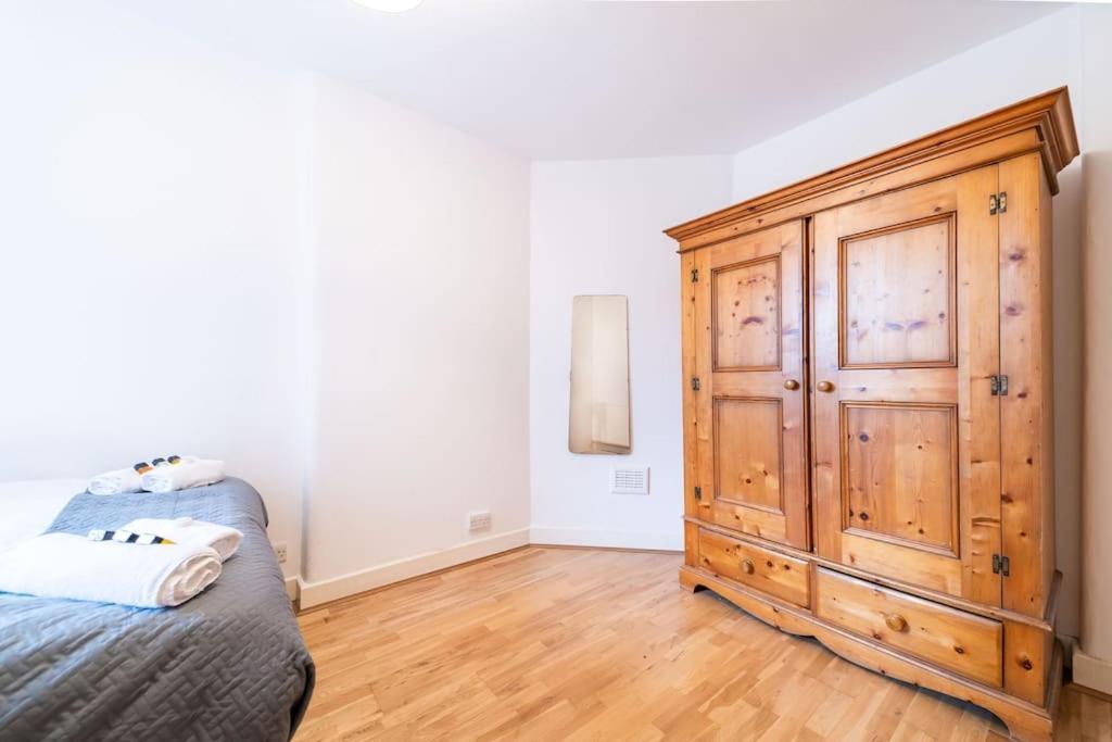 Beautiful One Bedroom Flat In Tavistock Place Londra Dış mekan fotoğraf